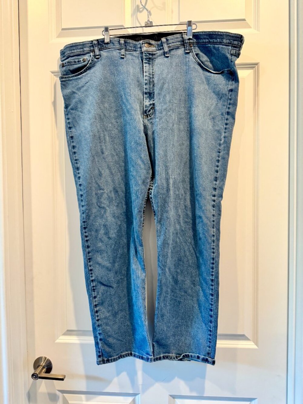 Wrangler Authentics Men’s Comfort Flex Waist Relaxed Fit Jeans 46x30 Light Blue - Picture 3 of 7